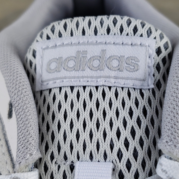 adidas 90s Valasion Running Shoes - Picture 7 of 8